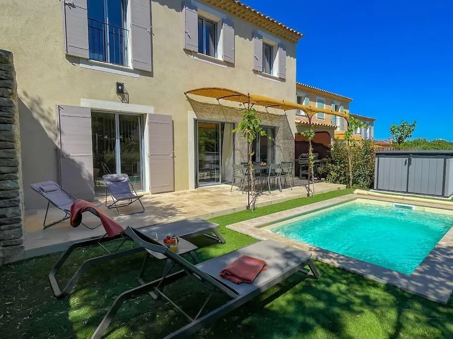 Villa Lisette, Un Meuble De Tourisme 3 Etoiles Au Coeur De Goult France