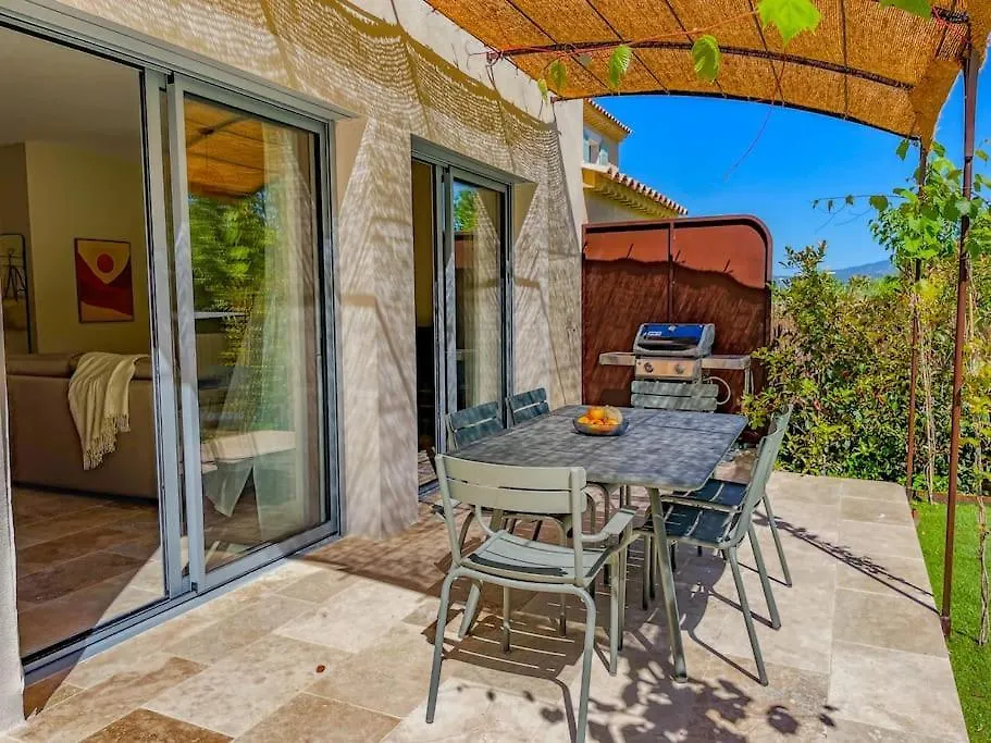 Villa Lisette, Un Meuble De Tourisme 3 Etoiles Au Coeur De Goult