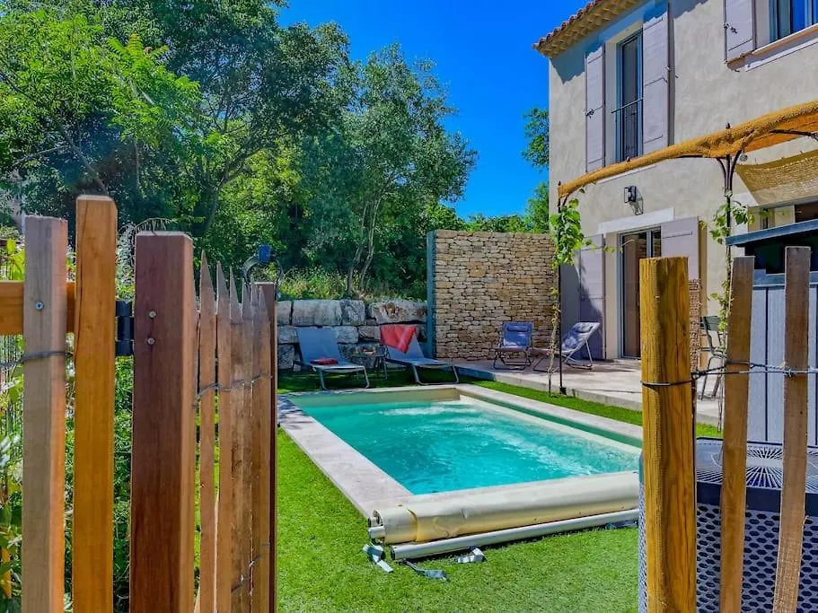Villa Lisette, Un Meuble De Tourisme 3 Etoiles Au Coeur De Goult 0*,  France